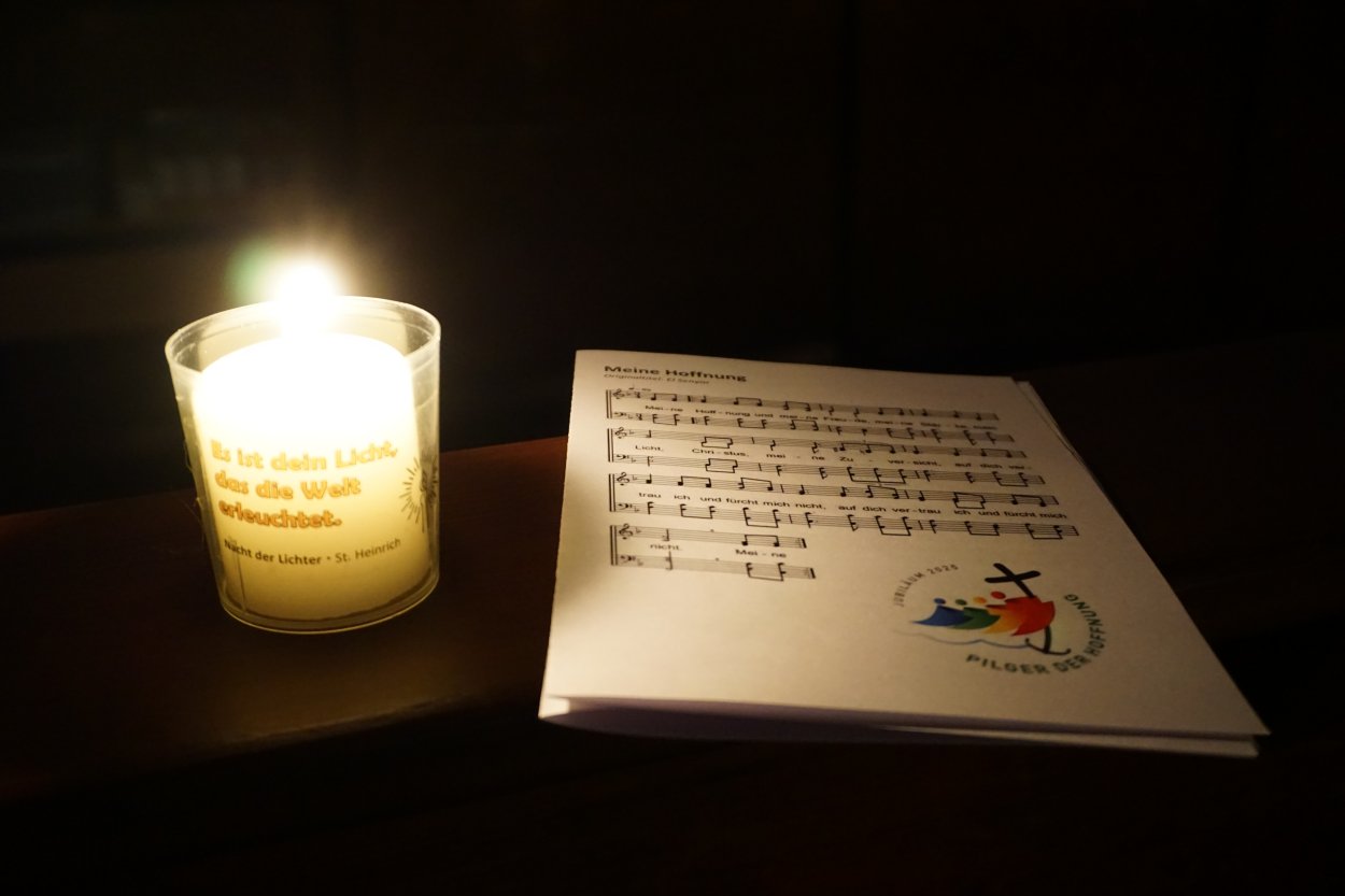 „Meine Hoffnung und meine Freude“: Eines der Taizé-Lieder, die bei der „Nacht der Lieder“ gesungen wurden.
