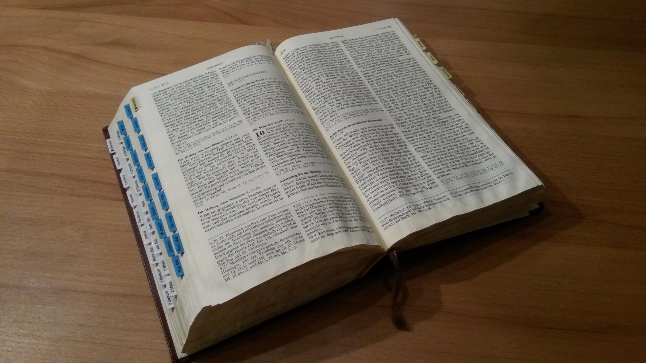 Aufgeschlagene Bibel