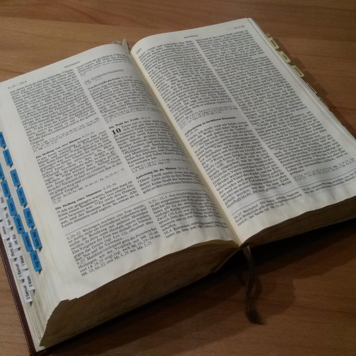 Aufgeschlagene Bibel