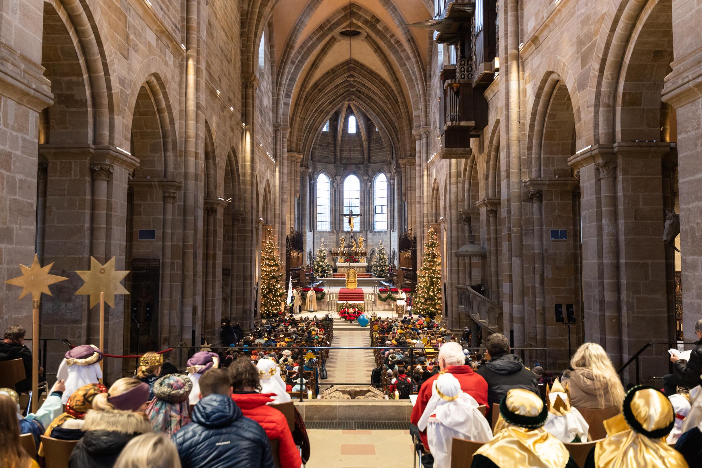 Aussendung Sternsinger Dreikönigssingen 2022