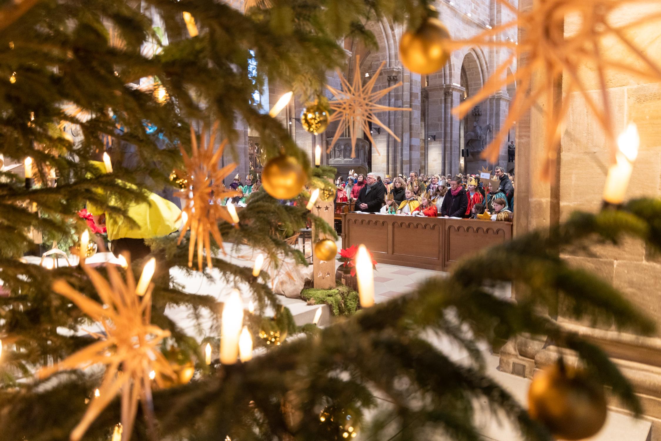 Aussendung Sternsinger Dreikönigssingen 2022