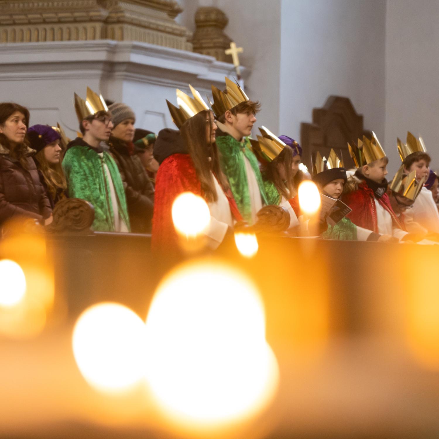 Aussendung Sternsinger Dreikönigssingen 2022