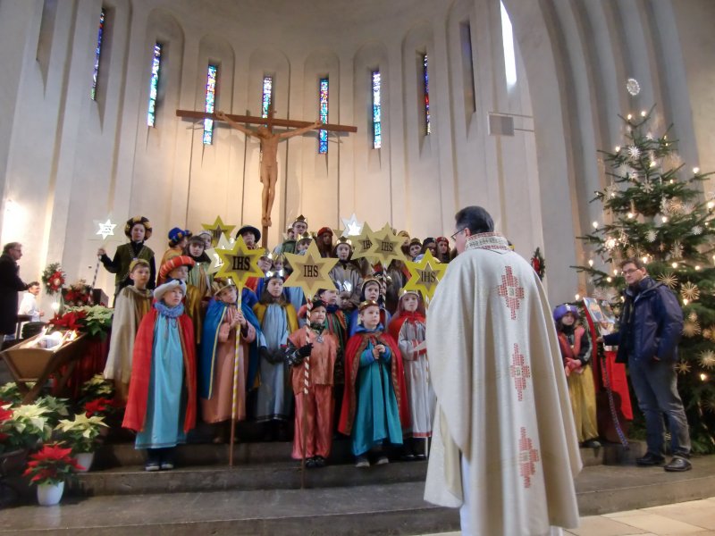 Aussendung der Sternsinger 2015