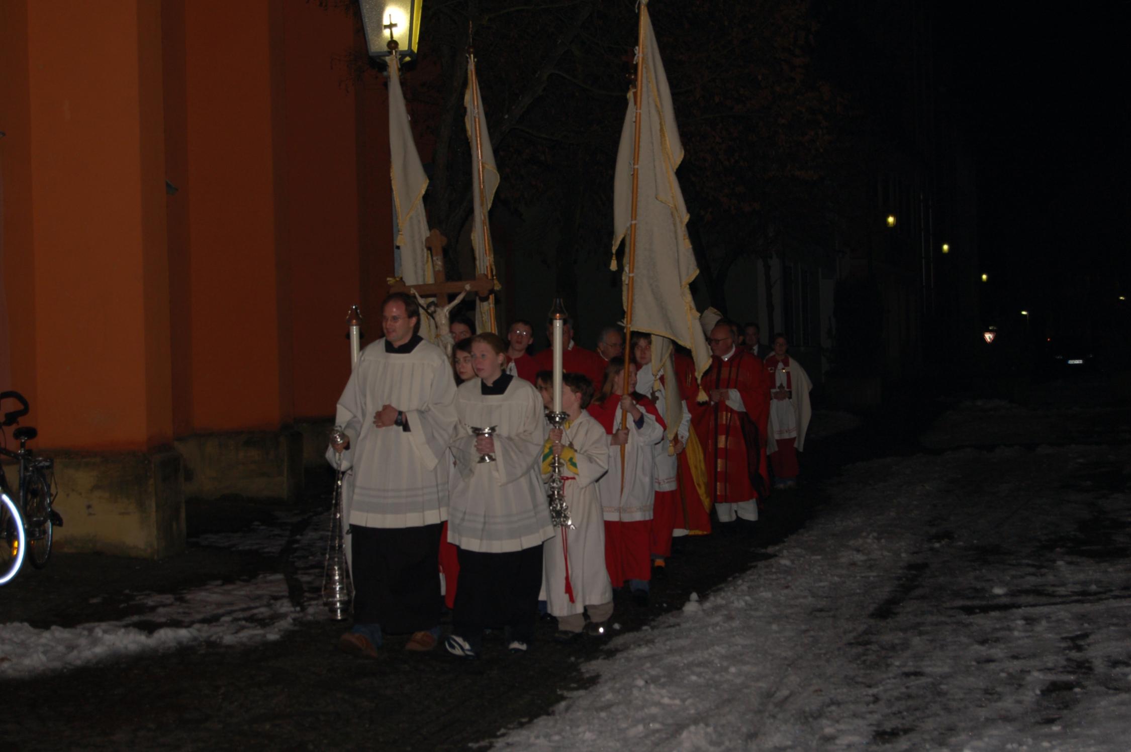 Unterwegs zur feierlichen Messe