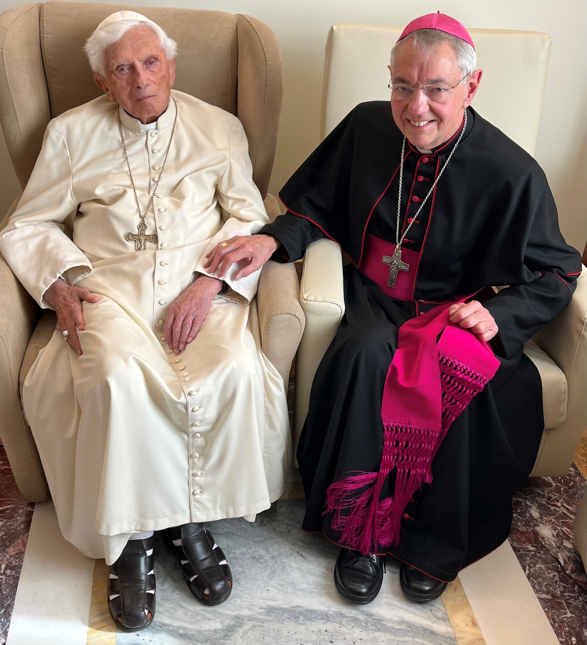 Begegnung Papst em. Benedikt XVI und Ludwig Schick 2022