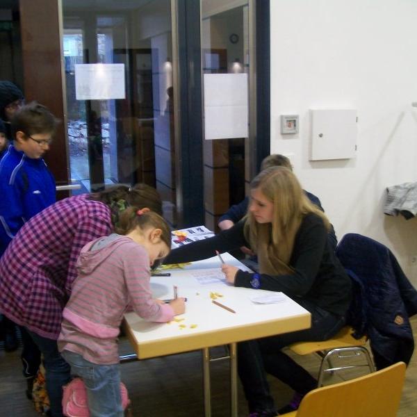 STERNSINGERAKTION--DREI--KÖNIG--2012--KINDER--JUGENDLICHE--STERNSINGERTAG--PFARRHEIM
